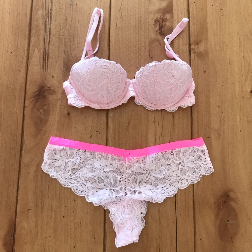 VS PINK Lace Push-Up Bra & Cheeky Panty